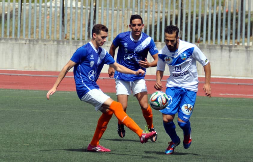 Choco Disputa El Balón En Un Partido De La Pasada Temporada