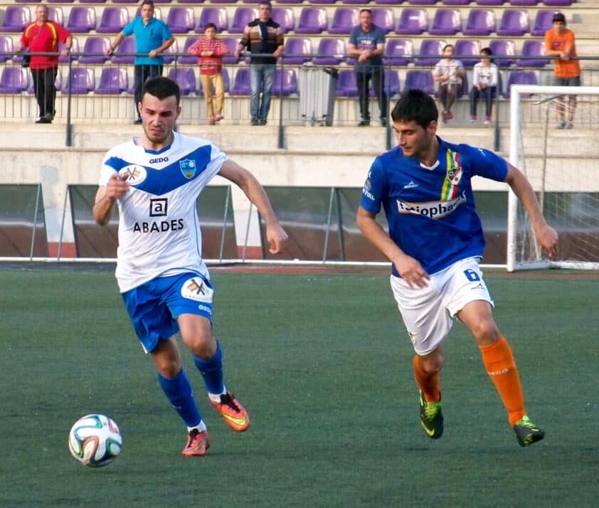 Luis Enrique Durante Un Partido Con El Loja Club Deportivo.