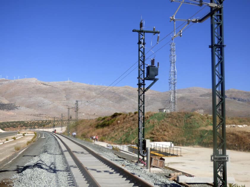 Obras Junto Al Túnel De Quejigares. Foto Paco Castillo