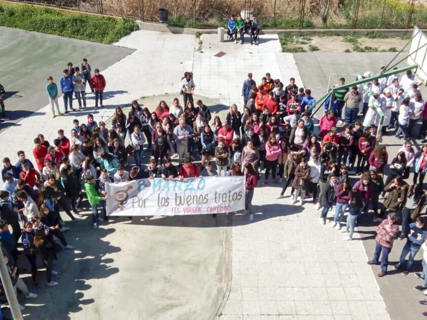 Los Alumnos Del Ies Virgen De La Caridad Se Suman A La Conmemoración Del Día De La Mujer