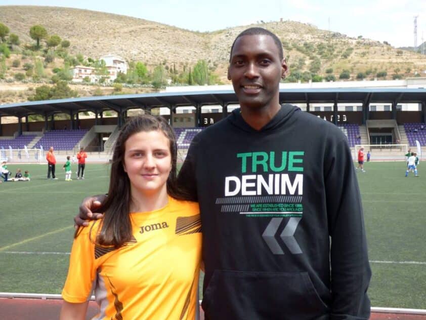 Lysvanis Pérez Junto A La Atleta Lojeña Marina Mellado, Durante El Entrenamiento.