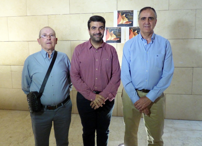 Rafael Pérez, Joaquín Camacho Y José Antonio Gómez Durante La Presentación. Foto: Jmj