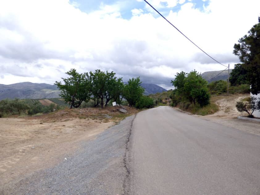 La Diputación De Granada Asumirá La Titularidad De La Carretera De Acceso A Fuente Camacho. E. C.