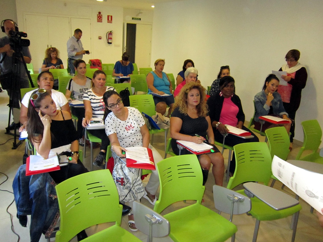 Participantes En El Curso 'convierte Tus Ideas En Negocio'. Foto: Calma