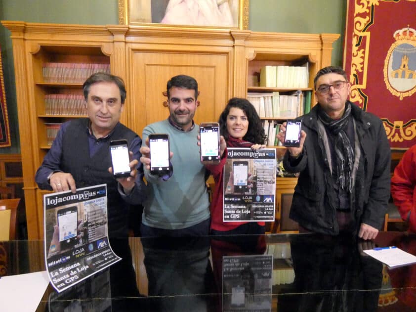 Francisco Izquierdo, Joaquín Camacho, Paloma Gallego Y Ramón Pérez, Muestran La Aplicación