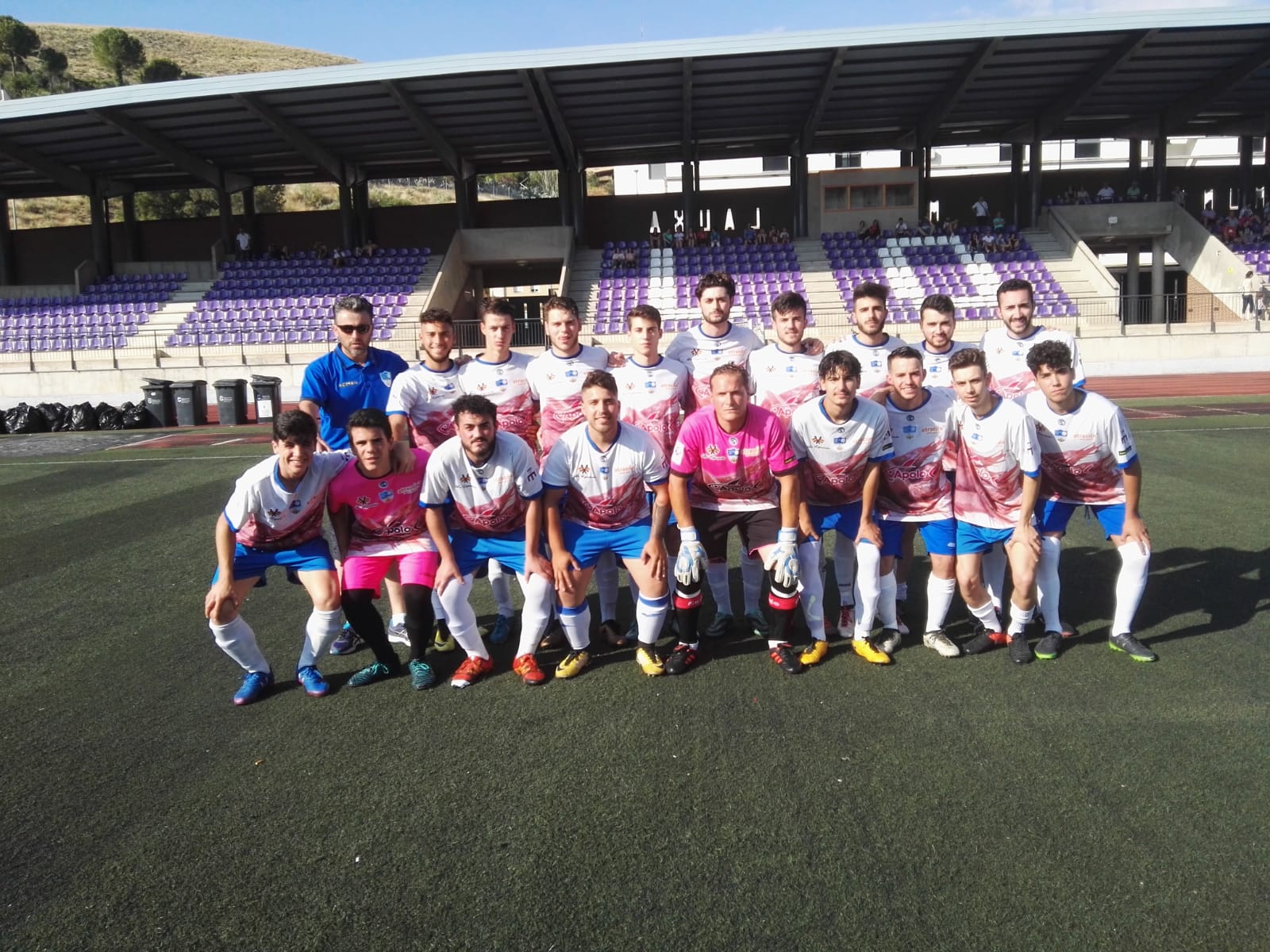 El Loja B Posa Antes De Empezar El último Partido, Que Le Dio El Ascenso.