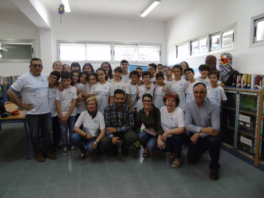 Los Alumnos Ganadores Del Pérez Del Álamo, Junto A Maestros Y Autoridades. Foto:calma