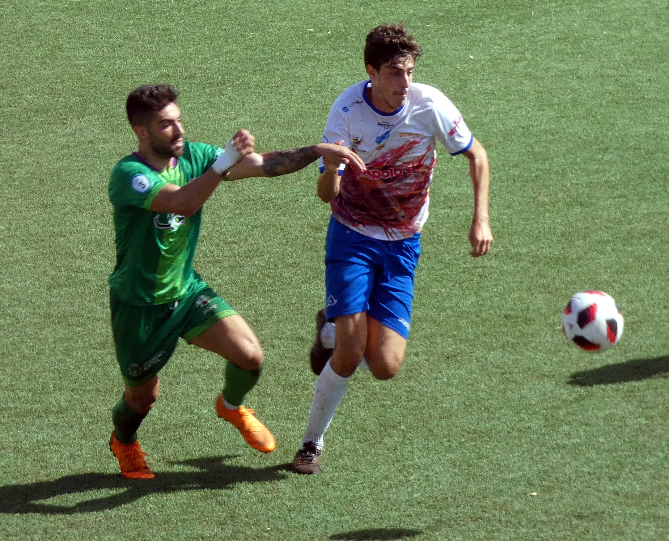 Fabio Disputa El Balón En El último Partido Fuera De Casa Ante El Mancha Real. Foto: P.c.