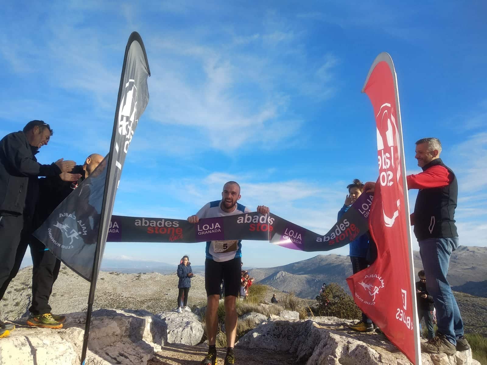 Jacob Gutiérrez Llega Como Vencedor A La Línea De Meta. Foto: Carlos Molina.