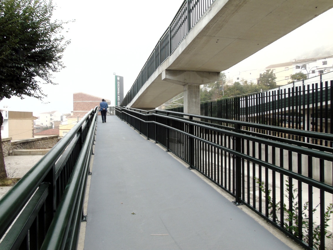 El Paso Elevado De La Estación Ya Cuenta Con Iluminación. Foto: E. CaÑizares