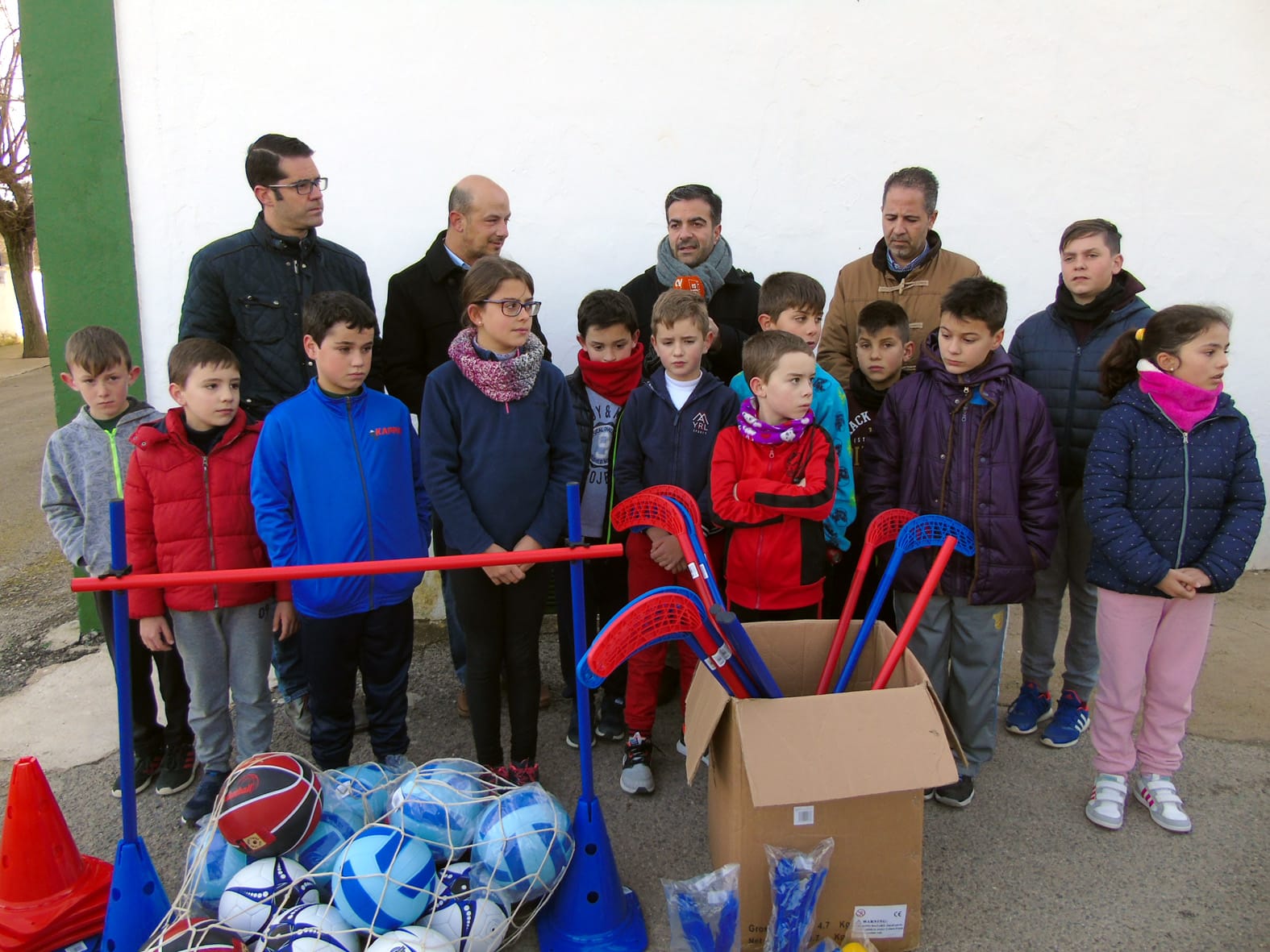 Material Entregado Al Colegio Besana De Ventorros. Foto: Enrique CaÑizares