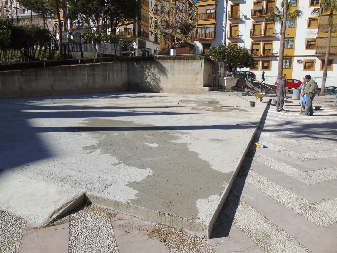 La Plataforma Que Ultiman Los Trabajadores, Donde Irá Ubicado El Parque Infantil. Foto: Calma