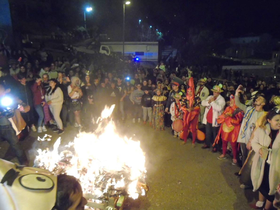 Con La Quema De La Trucha Se Pone Punto Y Final Al Carnaval De Loja. Foto: C. Molina