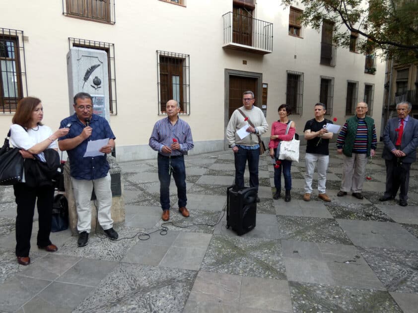 Juan María Jiménez Da Lectura Al Escrito Dedicado A Jorge Martínez 'chapa'. Foto. P. Castillo