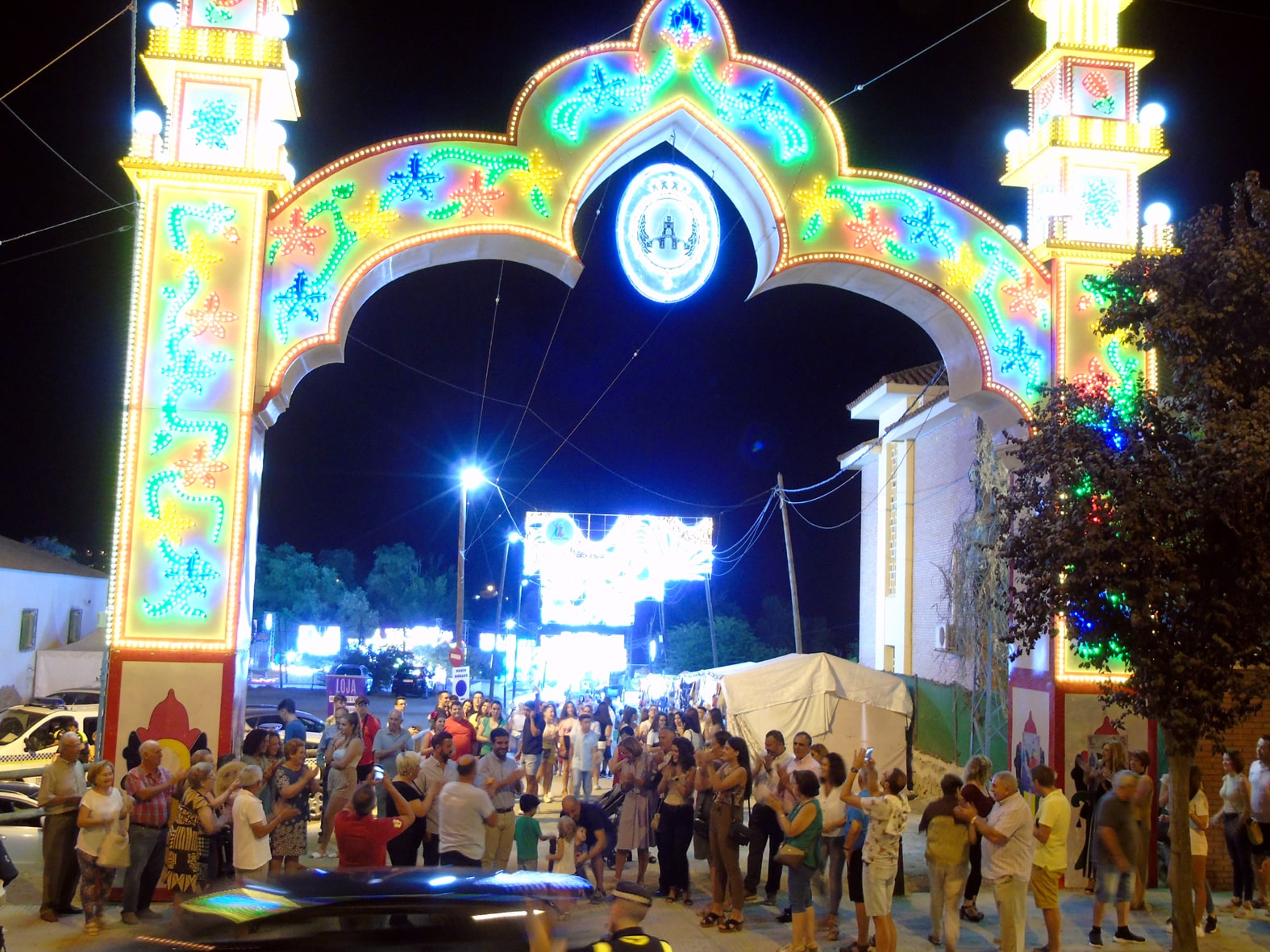 Momento Del Encendido De La Portada Del Ferial. Foto: Carlos Molin