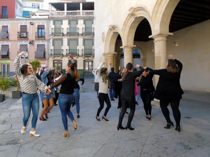 El Pósito Acogió Un Flash Mob Flamenco, A Cargo De La Academia 'la Sensa'. Foto: J. Mª. J.