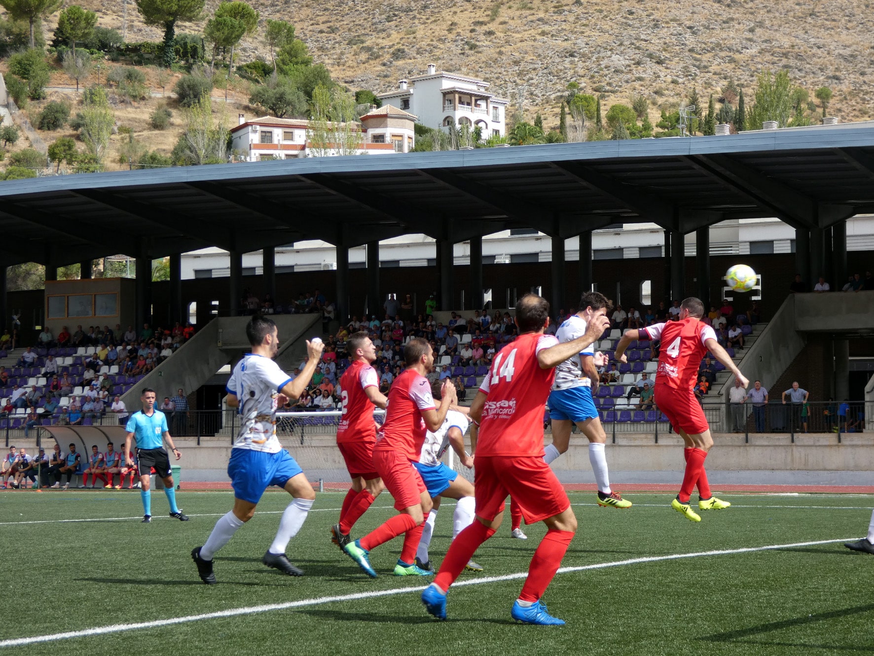 Acción De Un Partido Del Loja Esta Temporada En El Medina Lauxa. Foto: Miguel JÁimez