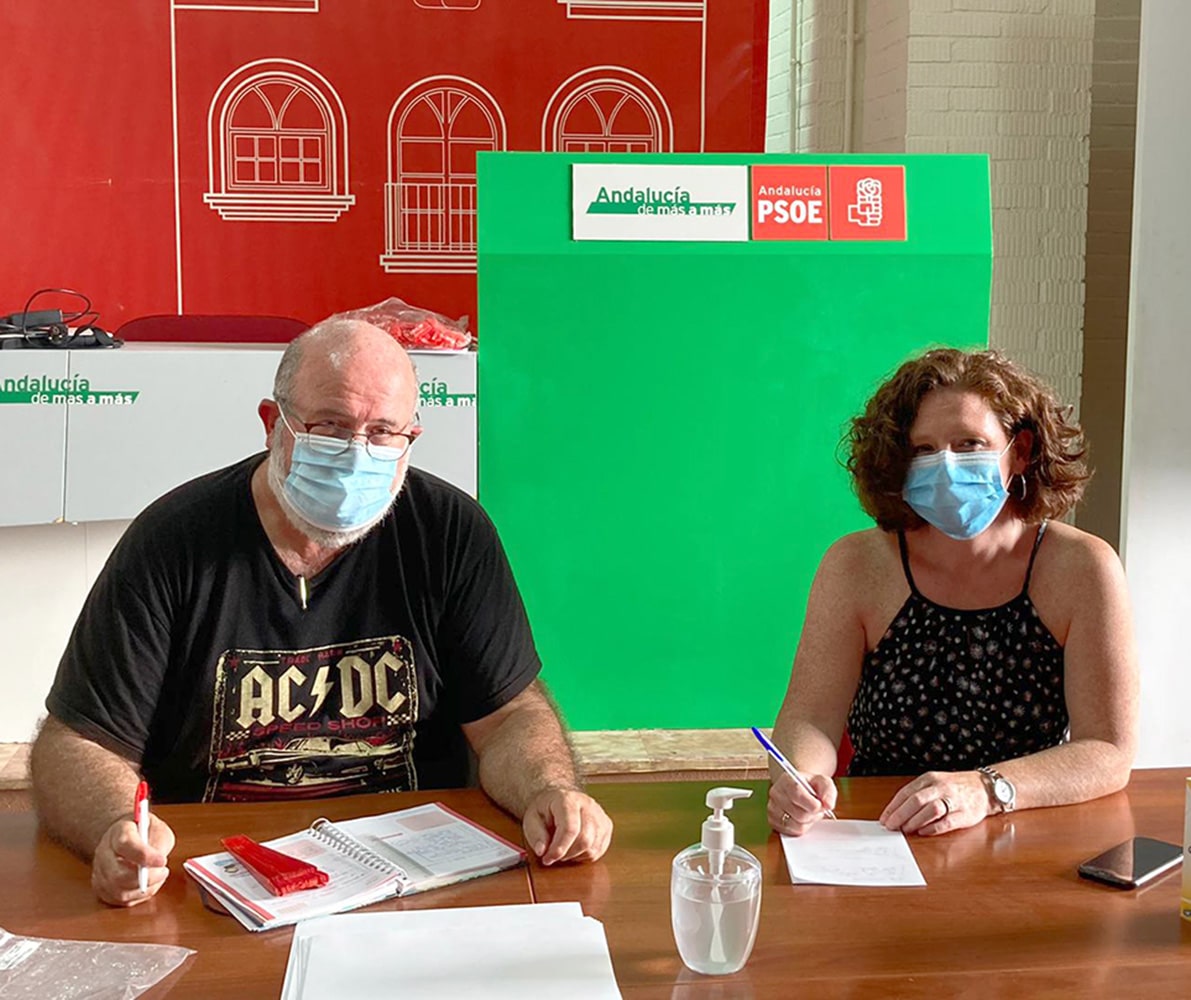 La Socialista Carmen Ortiz, Junto A Antonio Aguilera, De La Ejecutiva. Foto: El Corto