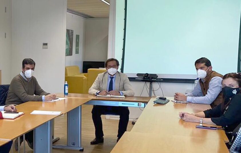 Reunión Mantenida Con El Delegado De Fomento En Granada. Foto: El Corto