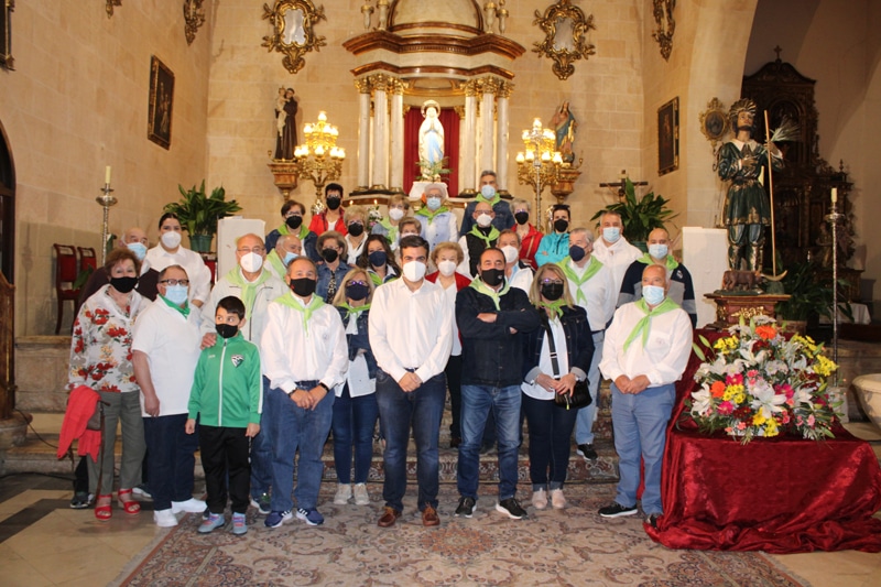 Foto De Familia Al Final De La Misa En Honor A San Isidro