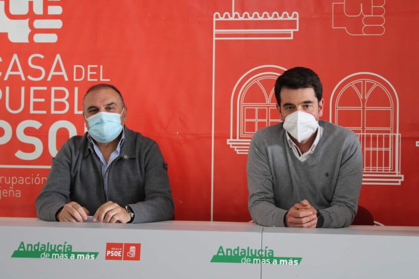 Los Socialistas Carlos Delgado Y Antonio García, En Rueda De Prensa. Foto: C. M.