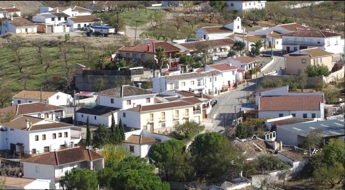 Los Socialistas Piden Que No Se Confunda Con El Arreglo De La Carretera. Foto: El Corto