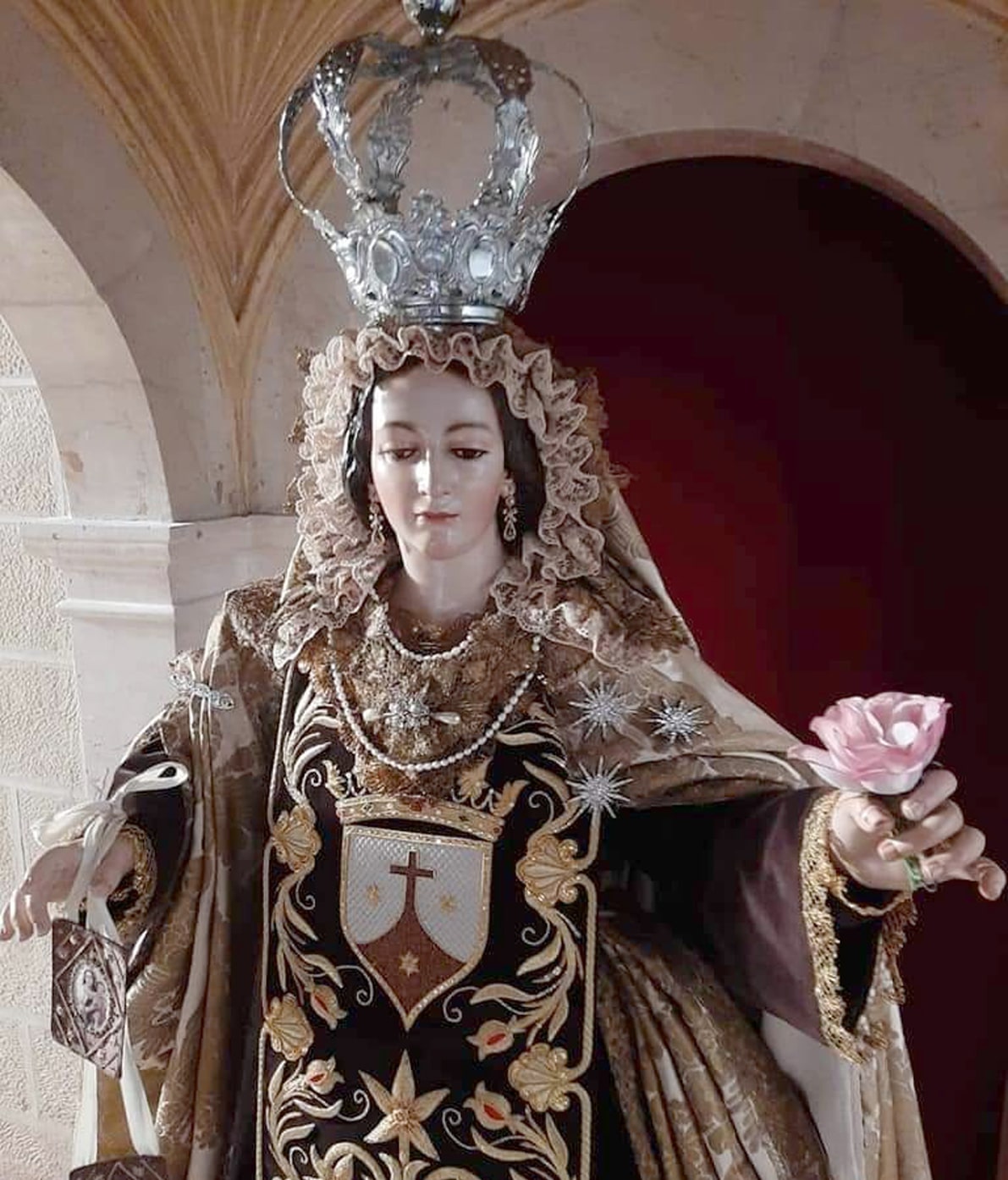 Imagen Restaurada De La Virgen Del Carmen, Patrona Del Barrio Del Puente. Foto: Corto