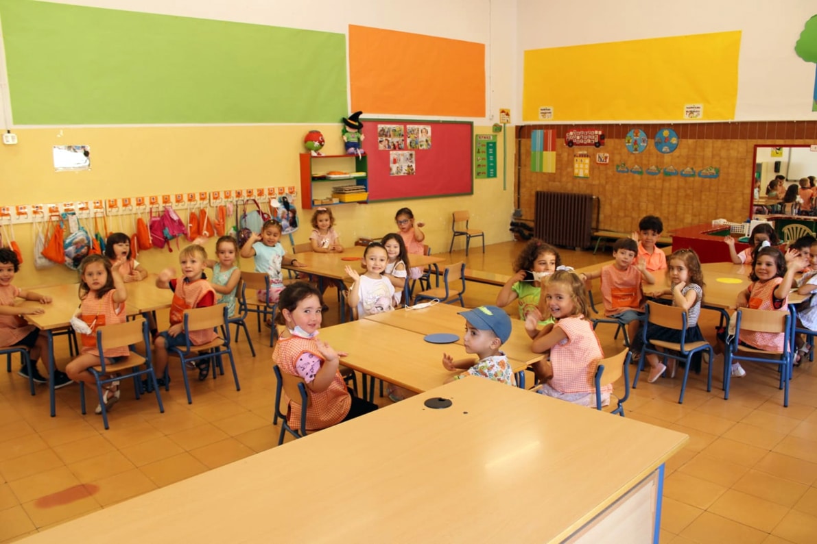 Escolares De 4 Años De Infantil Del Colegio Victoria En Su Primer Día De Clases. Foto: C. M.