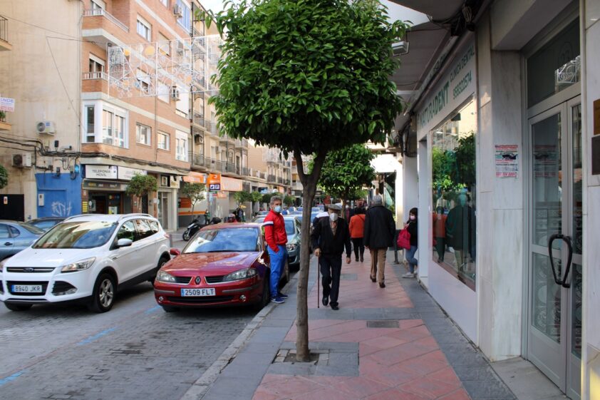 La Avenida De Los Ángeles, Uno De Los Ejes Comerciales De Loja. Foto: Calma