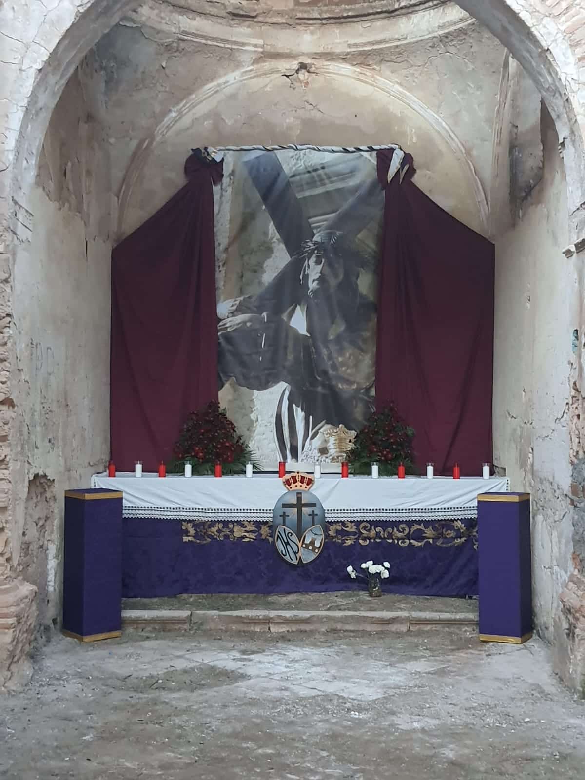 Altar Instalado En La Ermita Del Calvario En Honor A Jesús De Las Tres Caídas