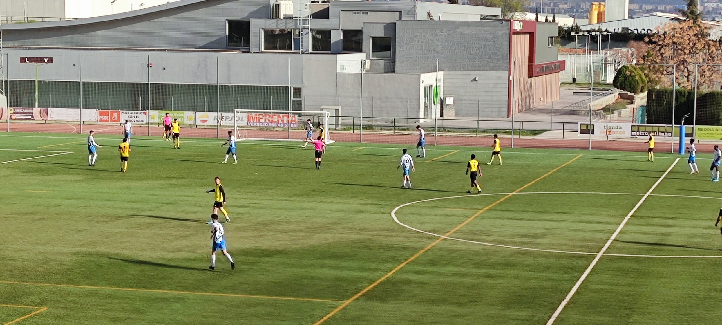 Momento Del Partido Entre El Cf Cubillas Y El Loja Cd