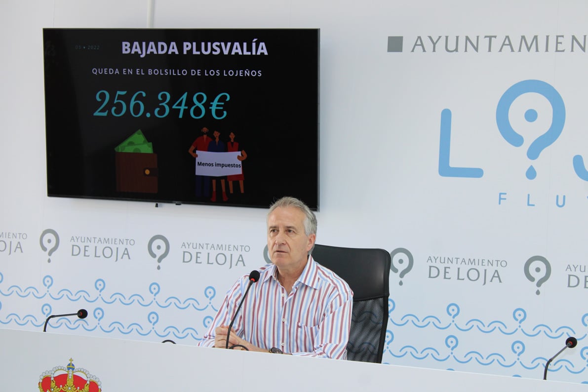 El Concejal De Hacienda, José Barea, En Rueda De Prensa Sobre Plusvalía. Foto: C. M.