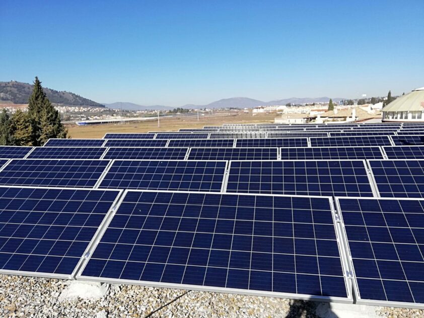 Placas Solares Que Se Instalarán En Los Diferentes Centros Educativos. Foto: Junta