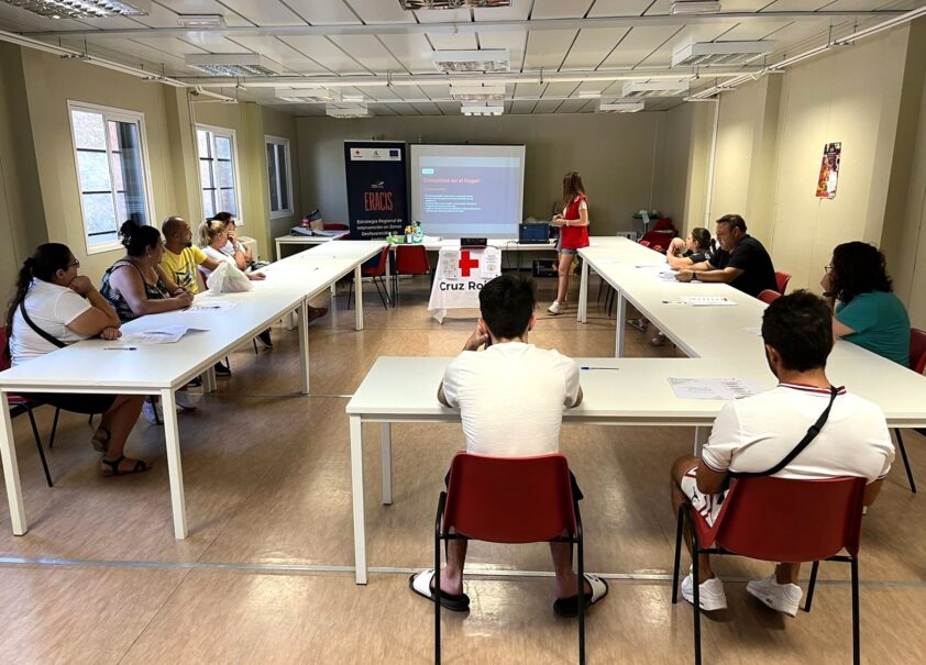 Un Momento Del Taller Impartido Por Cruz Roja Loja Poniente. Foto: Cruz Roja Loja.