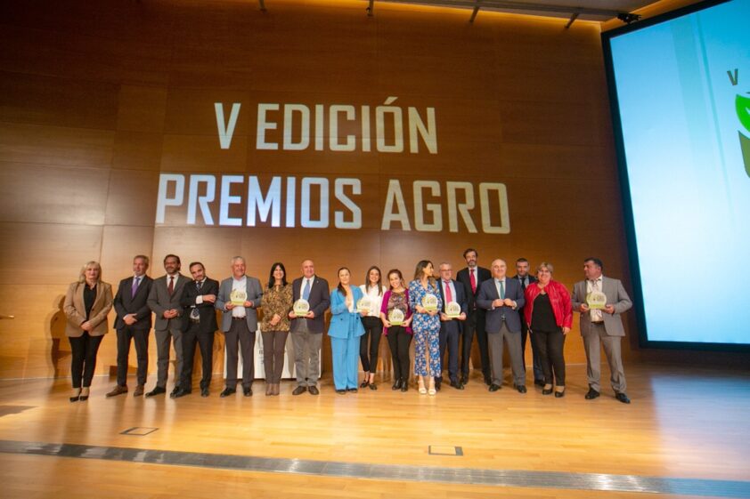 Foto De Familia De Los Premiados En La Quinta Edición Agro De Granada. Foto: Cedida