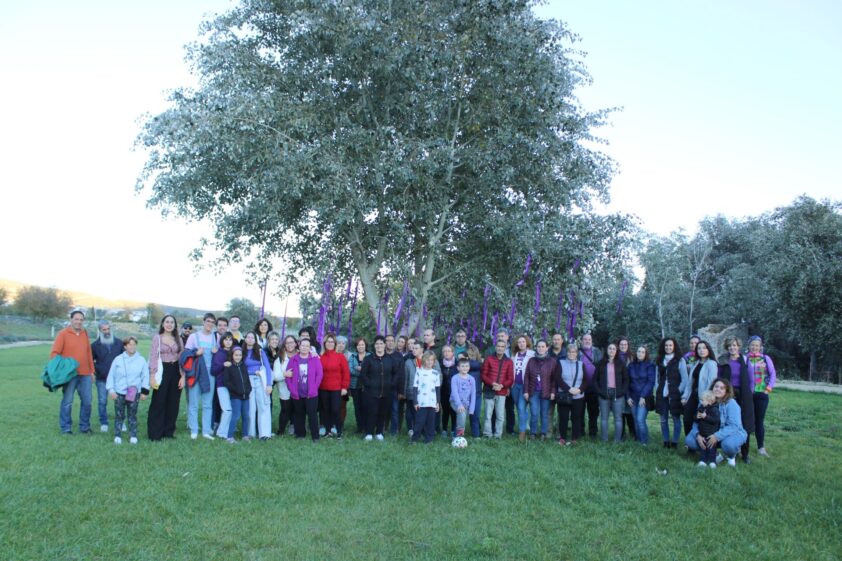 Grupo De Personas Que Asistieron Al Acto Simbólico De 'loja Por La Igualdad'. Foto: C. M.