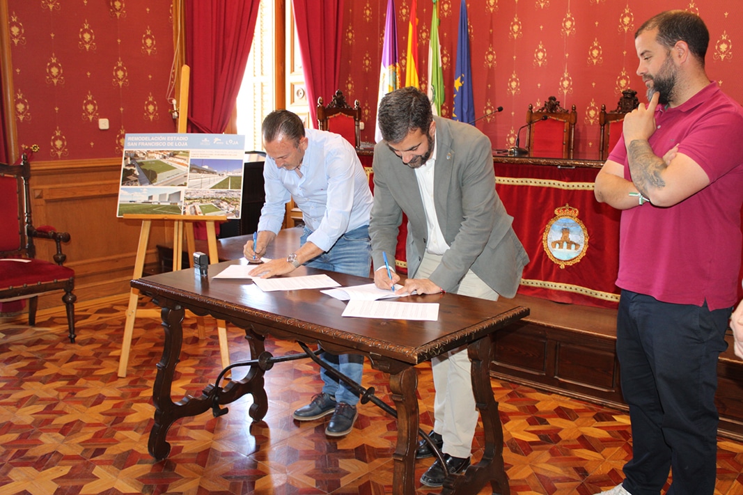 Firma De La Obra En El Estadio De San Francisco