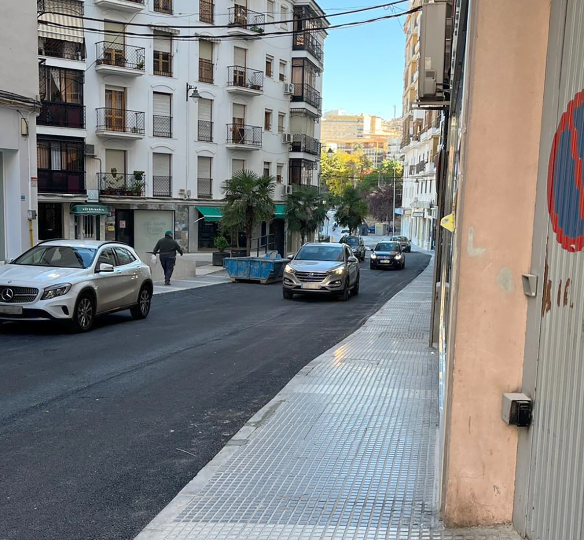 Los Vehículos Ya Pueden Transitar Por El Primer Tramo De La Calle Granada. Foto: Corto