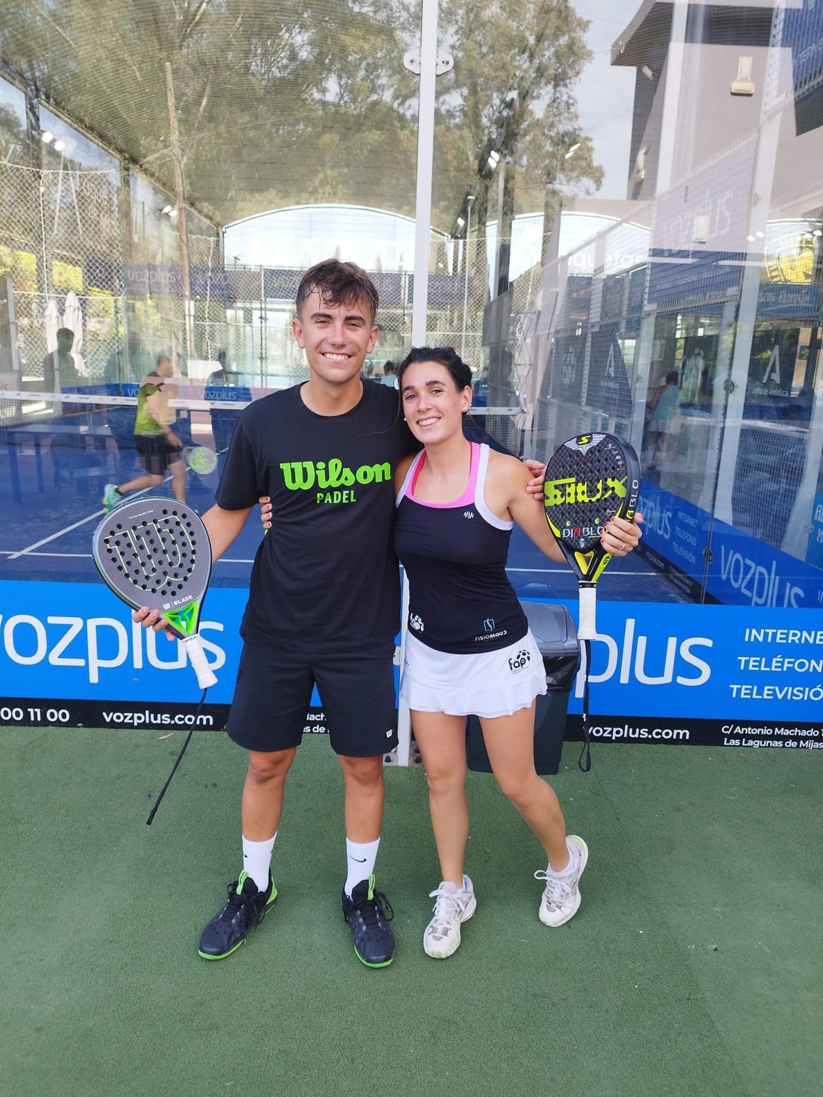 José Pedro Montalbán Junto A Su Compañero Nati López Tras Ganar El Campeonato