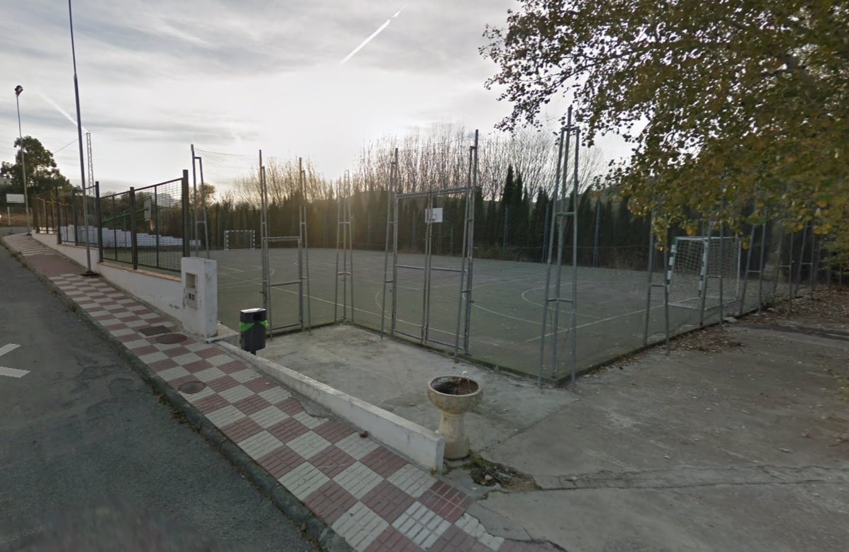 Pista Polideportiva De Riofrío Que Se Reformará Con El Plan Pide. Google Maps.