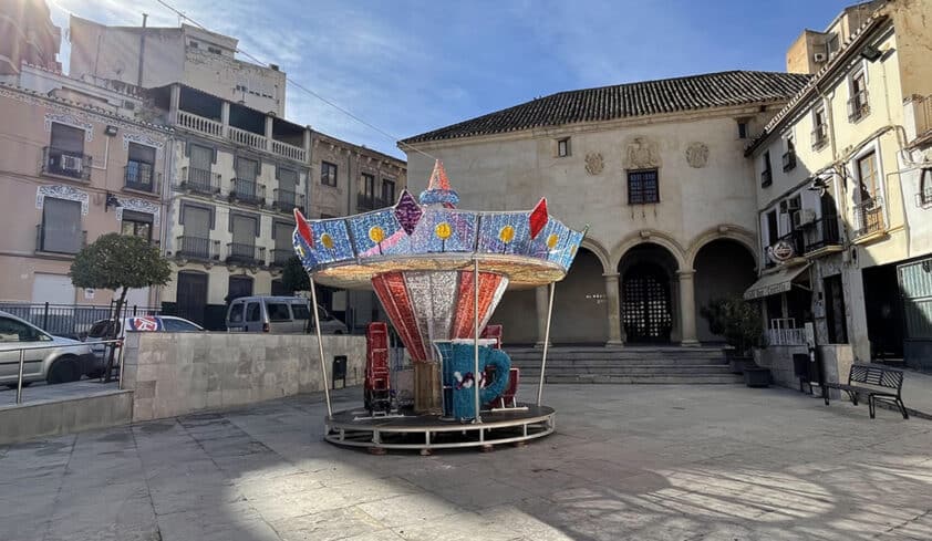 Un Tiovivo Se Encenderá En La Plaza De Joaquín Costa. Foto: Calma