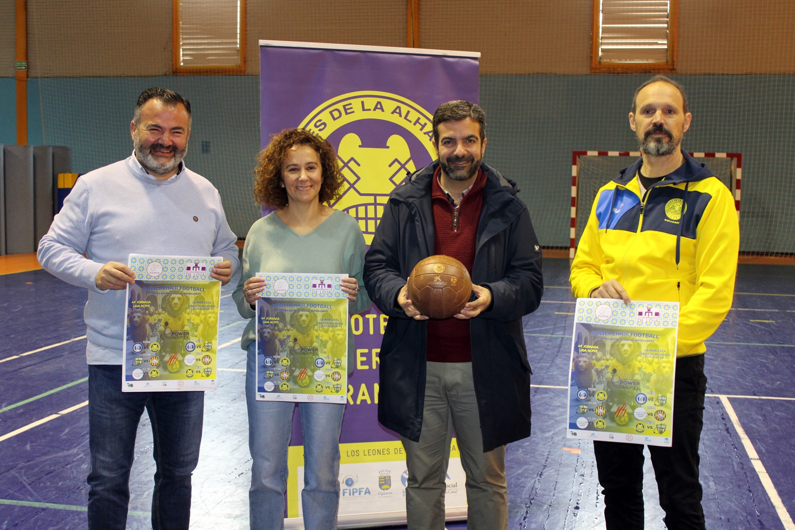 Alcalde Y Concejal Acompañan A Paqui Espinosa Y Leonardo Cena, Entrenador De 'los Leones De La Alham