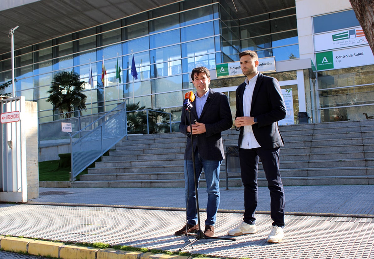 Los Socialistas Antonio García Y Jesús Ortega, Durante La Rueda De Prensa. Foto: Calma