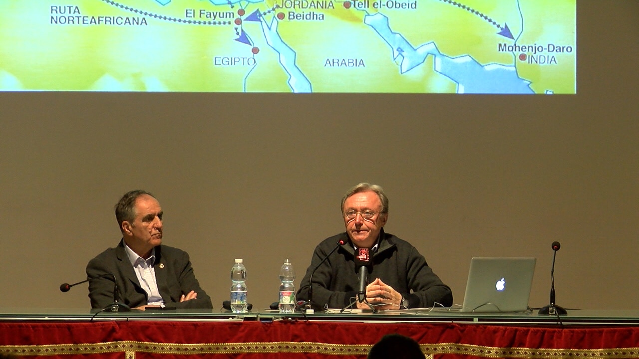 Momento De La Conferencia Ofrecida Por Jesús Gámiz (a La Derecha) En El Pósito. El Corto