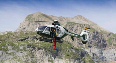 Helicorptero Prarctica De Rescate Con Grura 495
