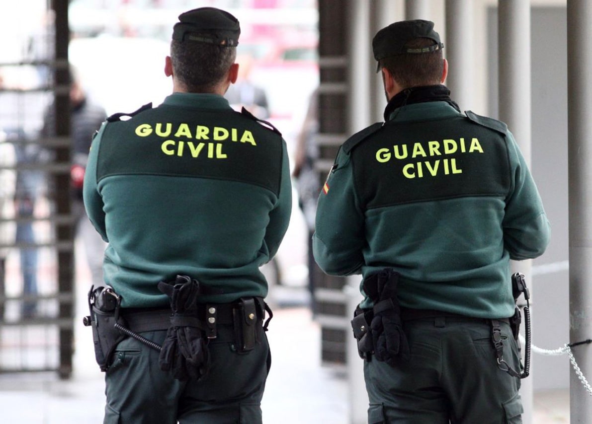 Agentes Guardia Civilred