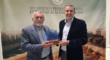 El Director De La Fundación Abades, Manuel De Medio Con Álvaro Alés De 360 Grados